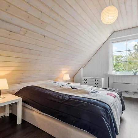 8862-glesborg-lyngvej-14 بيت للعطل *